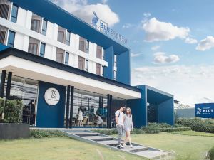 Blue Rabbit Hotel