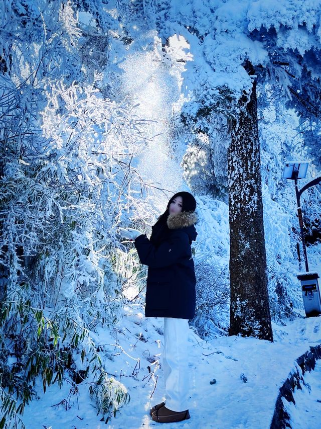 峨眉山美麗動人