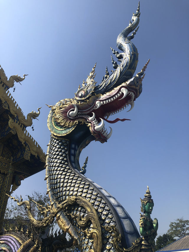 Stunning Blue Temple in Chiang Rai 🇹🇭