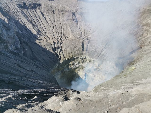 伊真火山和布羅莫火山