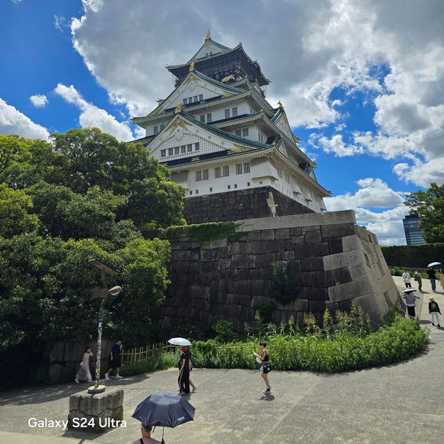 Osaka Castle - A Historical Gem!