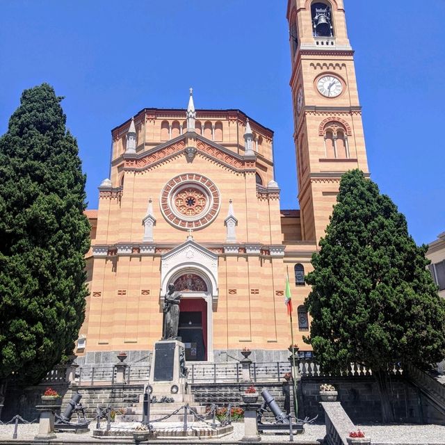 南阿爾卑斯山著名的度假勝地：盧加諾湖 Lake Lugano