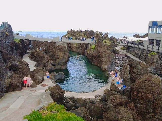 海邊岩石池度過一天的完美地方