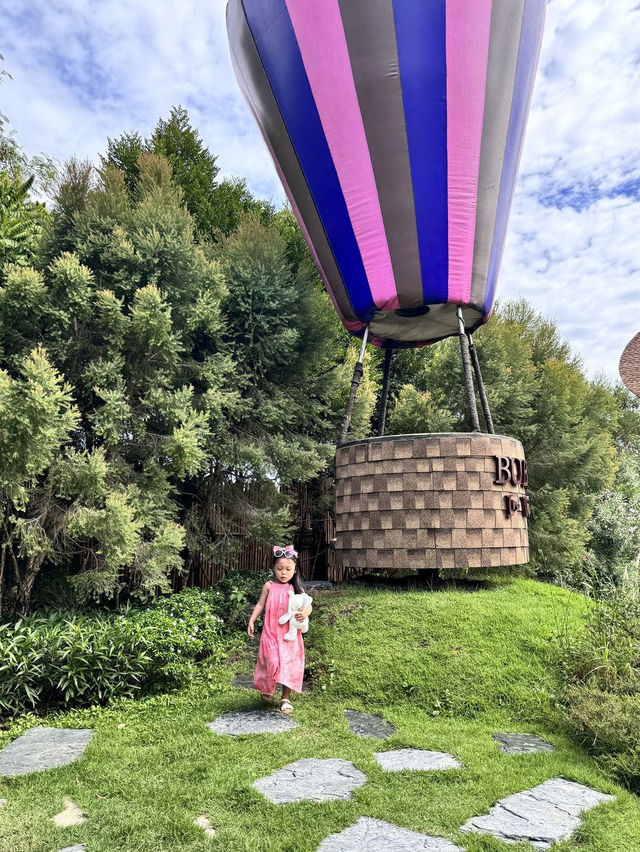 Bubble in the Forest Cafe 