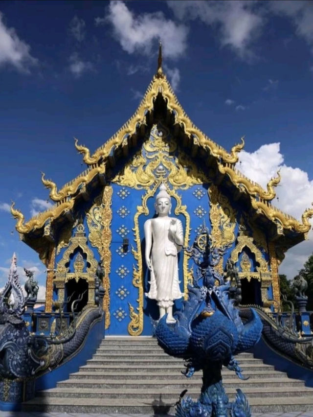 Perfect Blue Temple in Thailand 🇹🇭 