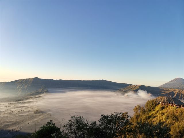 伊真火山和布羅莫火山