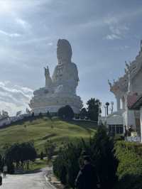 清萊觀音寺｜中國龍泰國龍