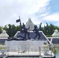 A Monument to Courage: Tugu Pahlawan