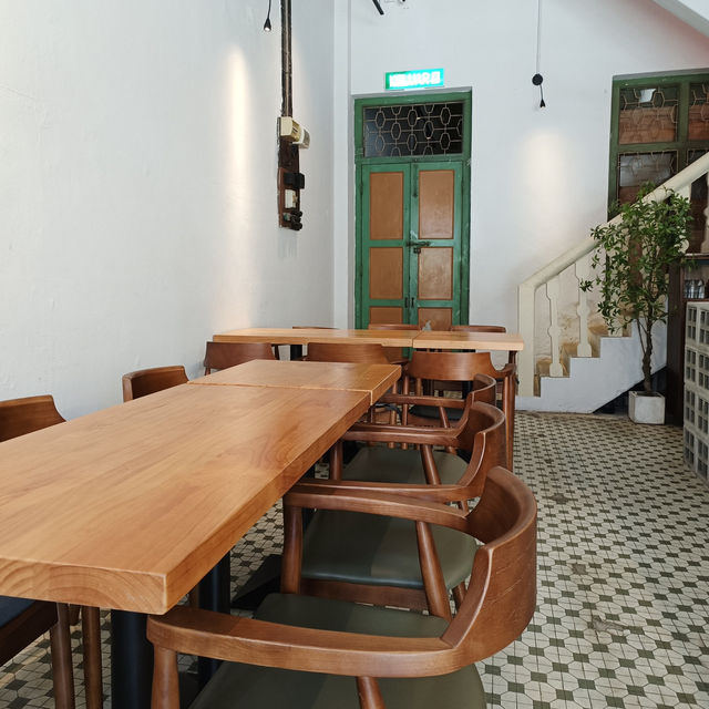 Exploring Sua.sana Cafe in Melaka! 