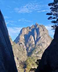 中國十大風景名勝唯一的山岳風光     黃山