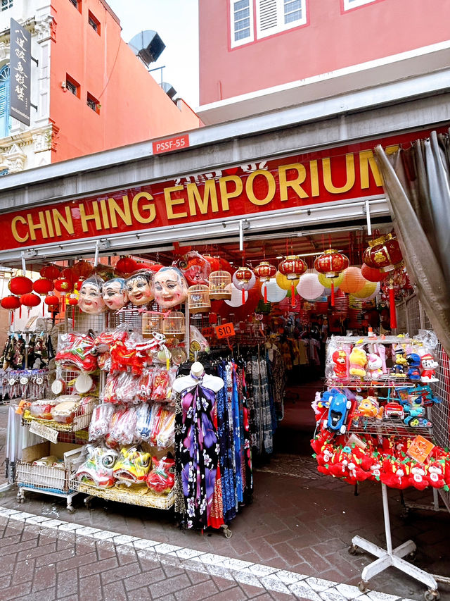 Chinatown Singapore Souvenirs to Buy