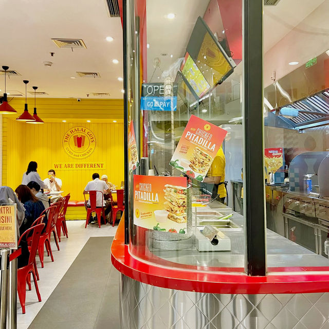 Flavorful Middle Eastern Delights at The Halal Guys Senayan