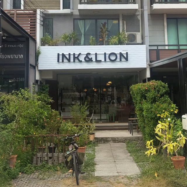 INK & LION Cafe