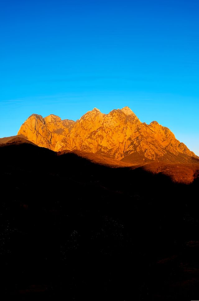 鄭州出發，竟然看到了「日照金山」奇觀！！！