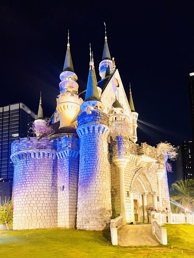 Night Market With A Beautiful Fairytale Castle 🏰🧚🏻‍♀️🇹🇭✨