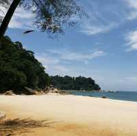 🇲🇾 : Teluk Cempedak Beach for Instagramable