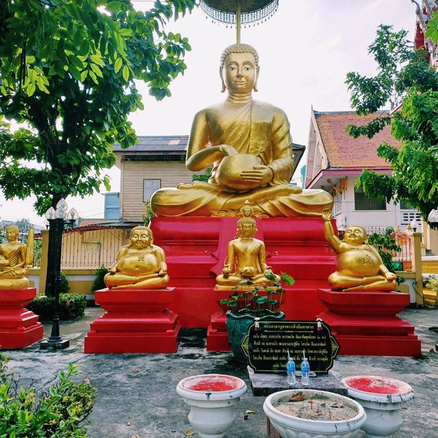 泰國曼谷湄南河畔最多佛像雕塑古寺廟景點:Wat Nak Klang Worawihan，適合拍照📸打卡