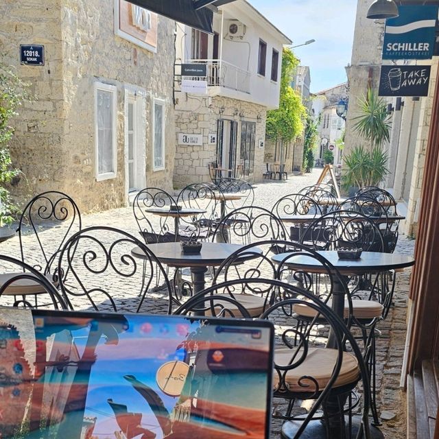 Exploring Cafés in Alaçatı, Turkey ☕️