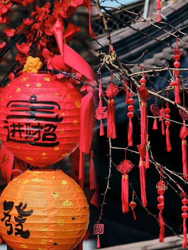 錢王祠|紅牆白梅下的中式美學，夢回故宮