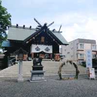 札幌諏訪神社　花手水と御朱印がかわいい