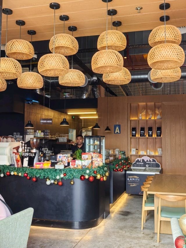 Kanteen, Cozy Spot for Western Food and Pastries