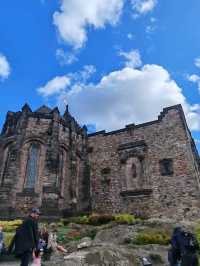 Magnificient Edinburgh Castle 🏴󠁧󠁢󠁳󠁣󠁴󠁿