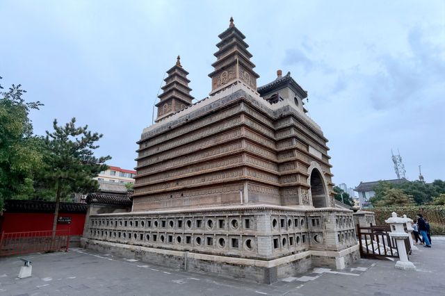 呼和浩特一座因遺塔而得名的寺廟