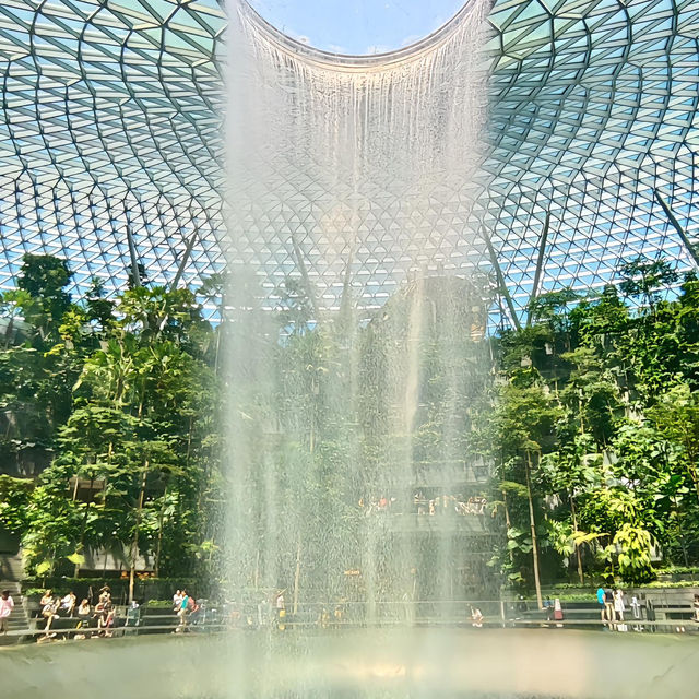 魚尾獅公園：邂逅獅城的璀璨明珠