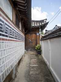 The most famous hanok village in Seoul 