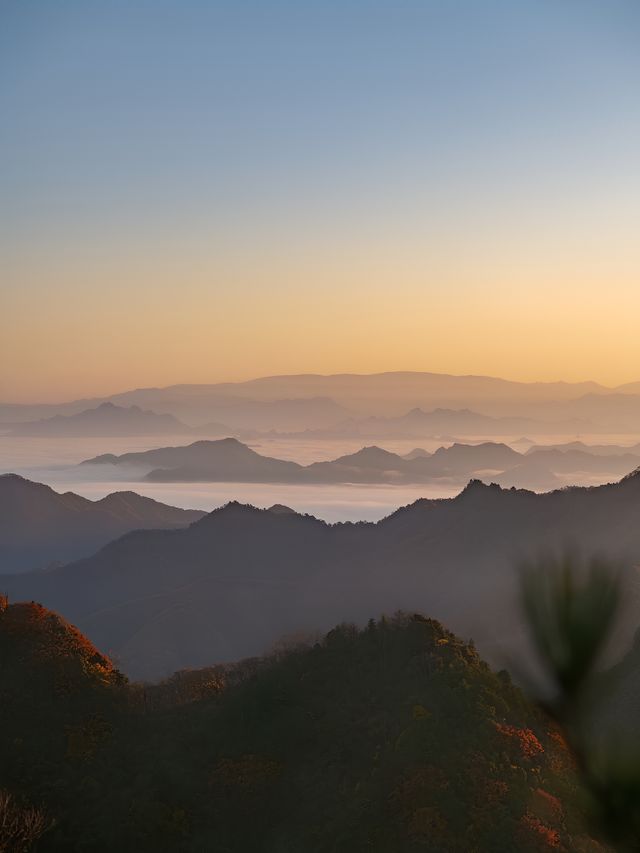 秦嶺山脈奔赴雲海日出 駕車直達太子嶺。