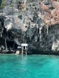 Island Hopping Day: The iconic movie scene Phi Phi Island 