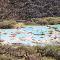  หวงหลง (Huanglong) หรือ หุบเขามังกรเหลือง