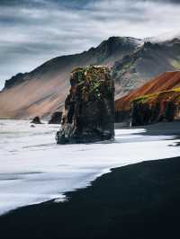 Iceland’s Black Sand Beaches: Nature’s Wild Charm