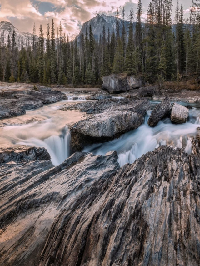 Discover the Wonders of Yoho National Park