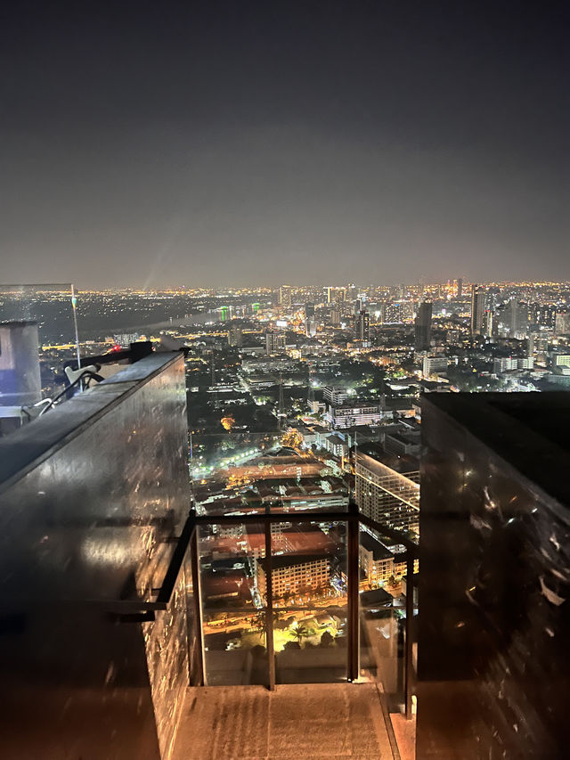 Bangkok's Sky Bar - Manhattan Vibes