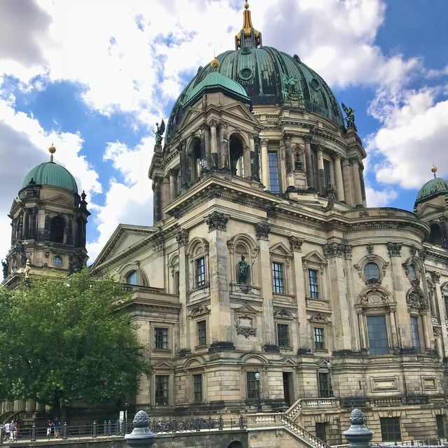 A Stroll through beautiful Dome