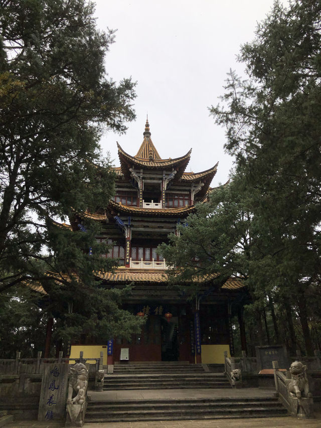 Wandering Around Kunming’s Golden Temple Park 🇨🇳