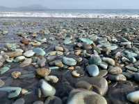 Pantai Batu Biru (Blue Stone Beach) หาดสีฟ้า