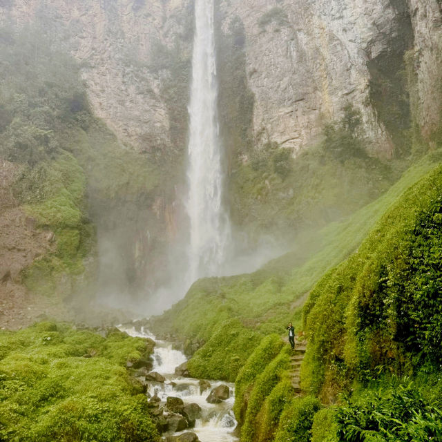 Majestic Encounter with Sipiso-piso Waterfall in North Sumatera 