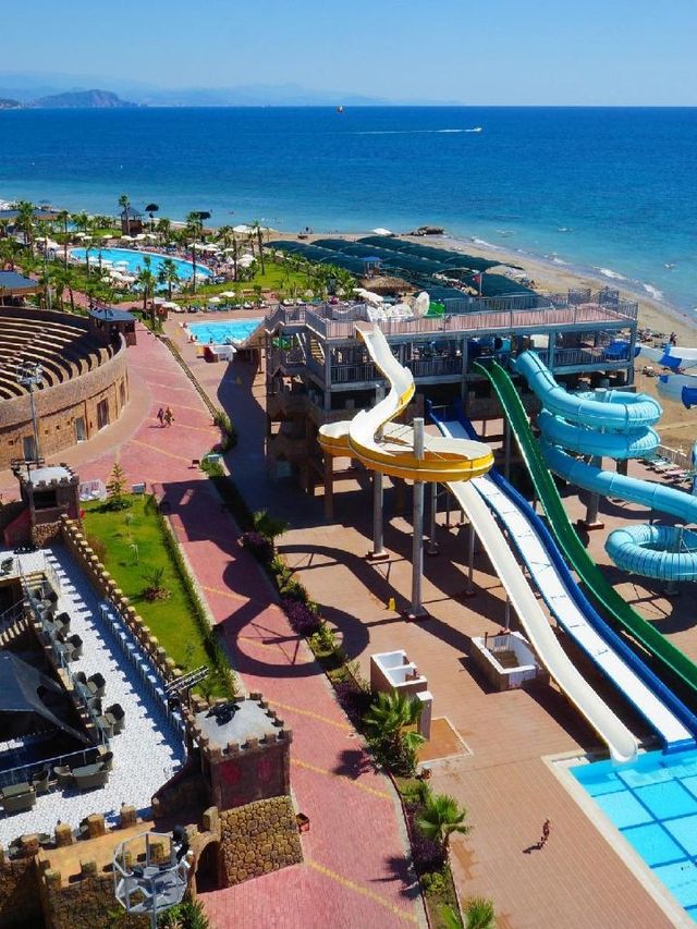 🌟✈️ Top Stay in Türkiye: Eftalia Marin Resort! 🏨🌊