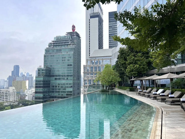 Infinity Pool @Park Hyatt Bangkok