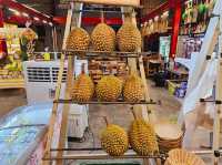 A durian encounter at Jalan Alor, Dunian Durian