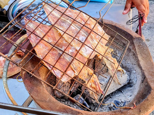 安帕瓦水上市場 泰國獨特的文化體驗