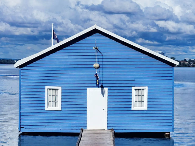 A Tranquil Retreat at the Blue Boat House