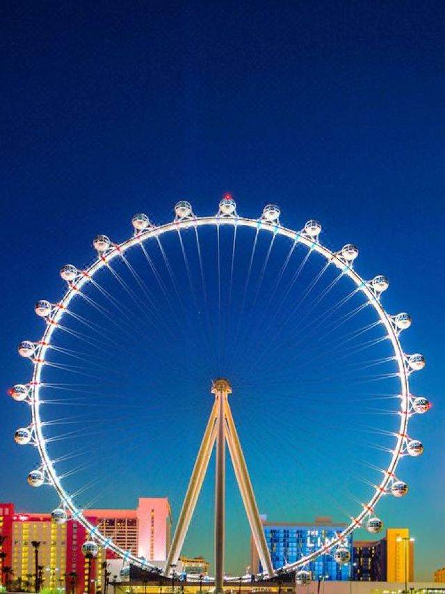 🎰✨ Discover Las Vegas: Top 3 Must-See Attractions 🌃🎢