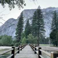 Yosemite National Park Natural scenarios With  fantastic Beauty of place 