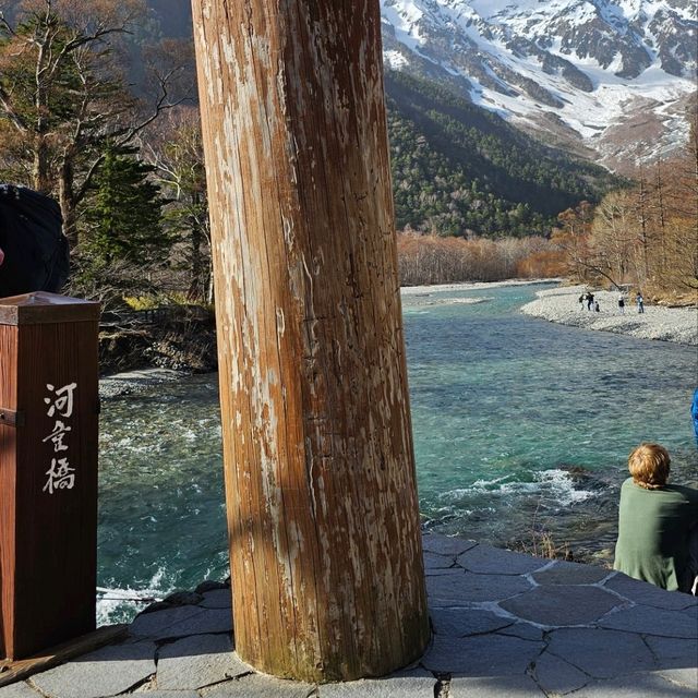 上高地健行之旅，河童橋美景如畫的神之住所。