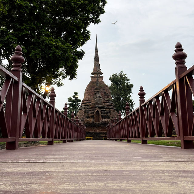 อุทยานประวัติศาสตร์สุโขทัย (เมืองเก่าสุโขทัย)