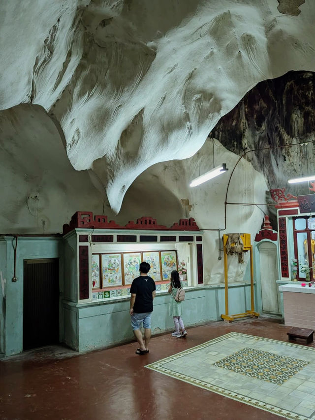 Discovering the Enchantment of Perak Cave Temple