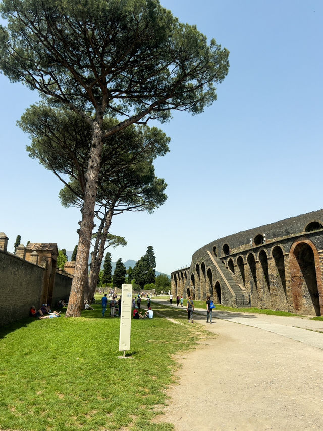 A travel itinerary to Naples - The heart and soul of Italy 